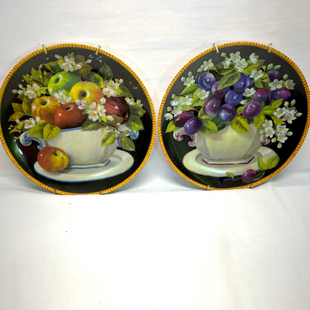 VTG 2 Decorative 8” FRUIT Plates Fine Porcelain from Coleccion Beatriz series